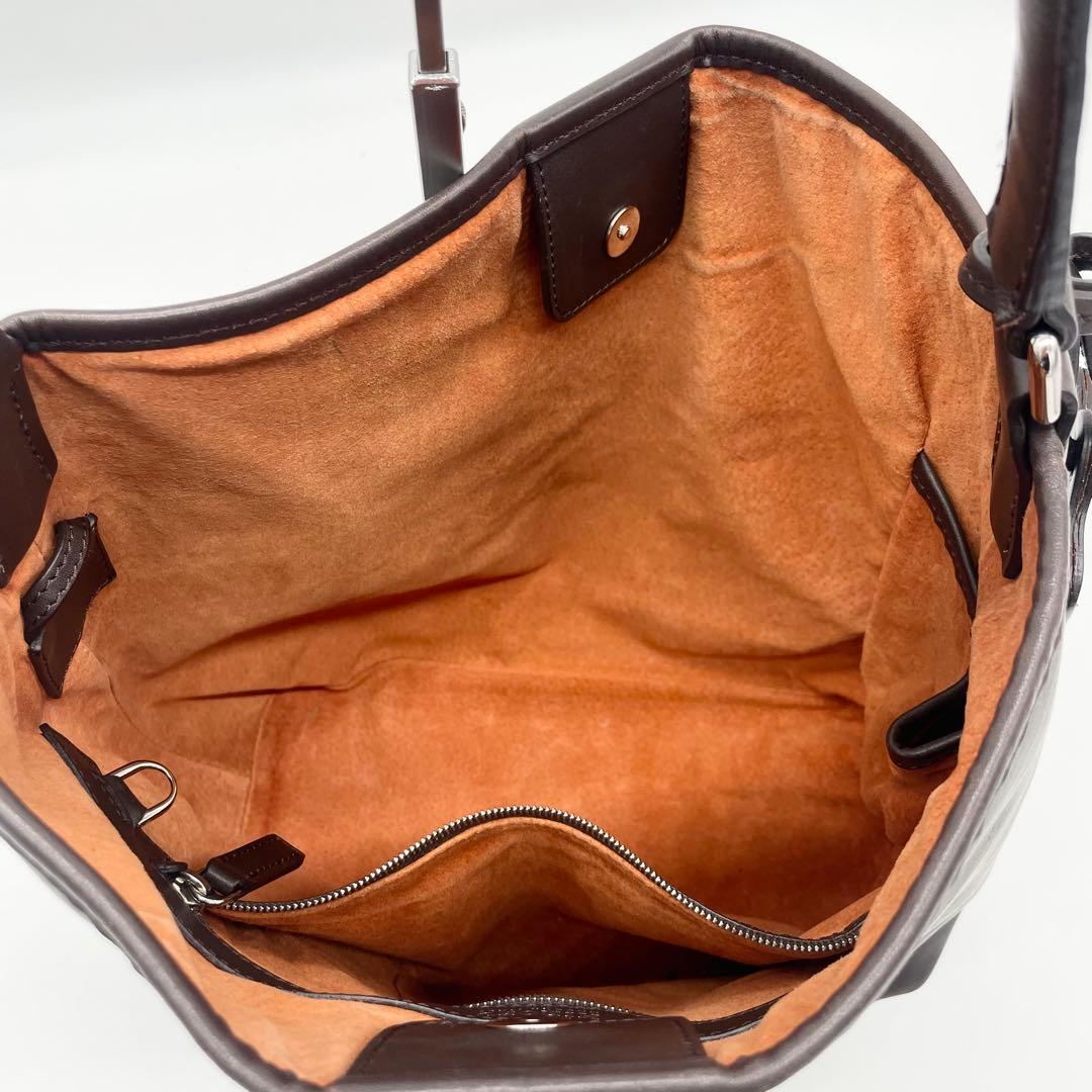 美品　HIROFU ワンショルダーバッグ　レザー　ブラウン　チャーム付