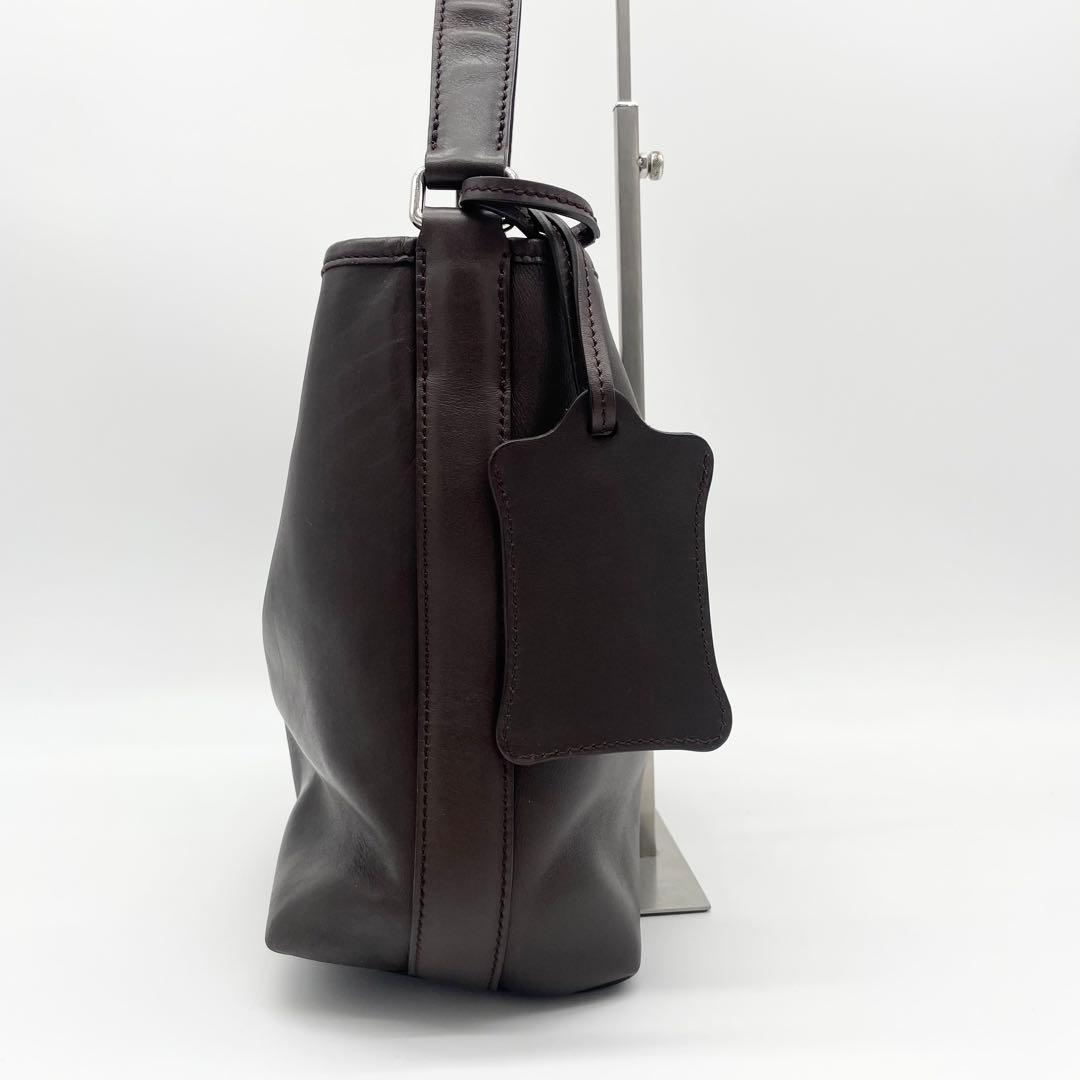 美品　HIROFU ワンショルダーバッグ　レザー　ブラウン　チャーム付