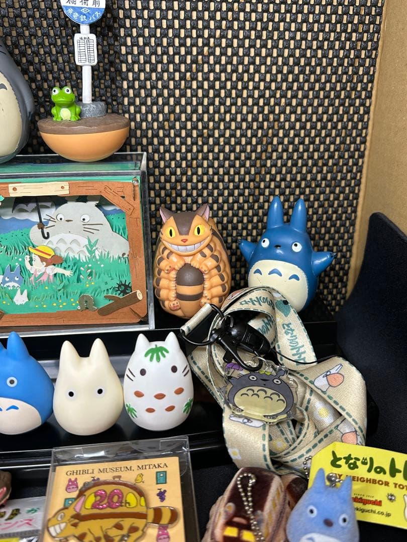 ジブリ　スタジオジブリ　となりのトトロ　おきあがりこぼし　ピンバッジ　ぬいぐるみ