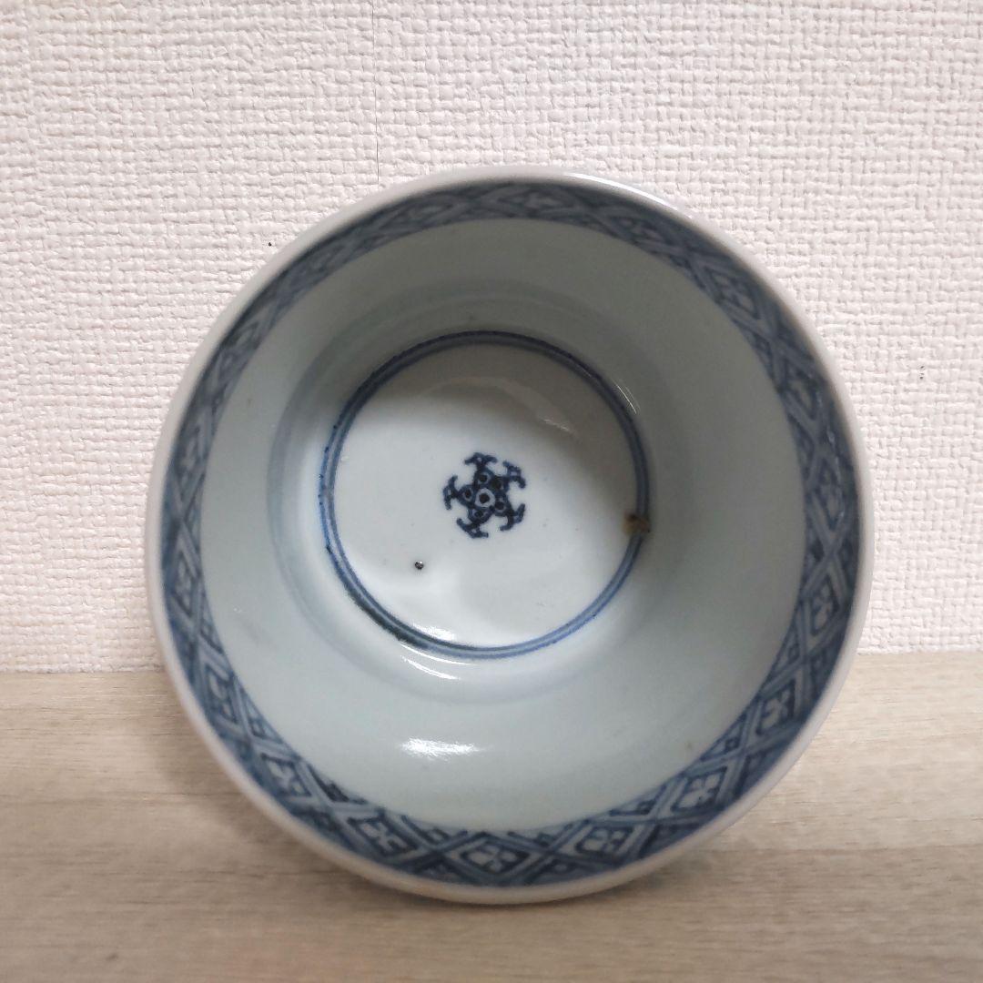 お値下げしました、古伊万里　染付　矢羽根　見込五弁花　そば猪口