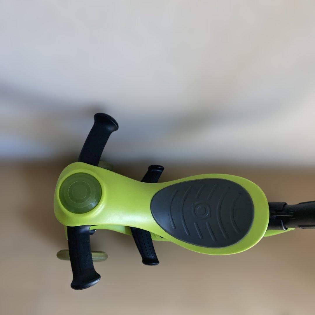 GLOBBER 調整可能な三輪車 イエローグリーン