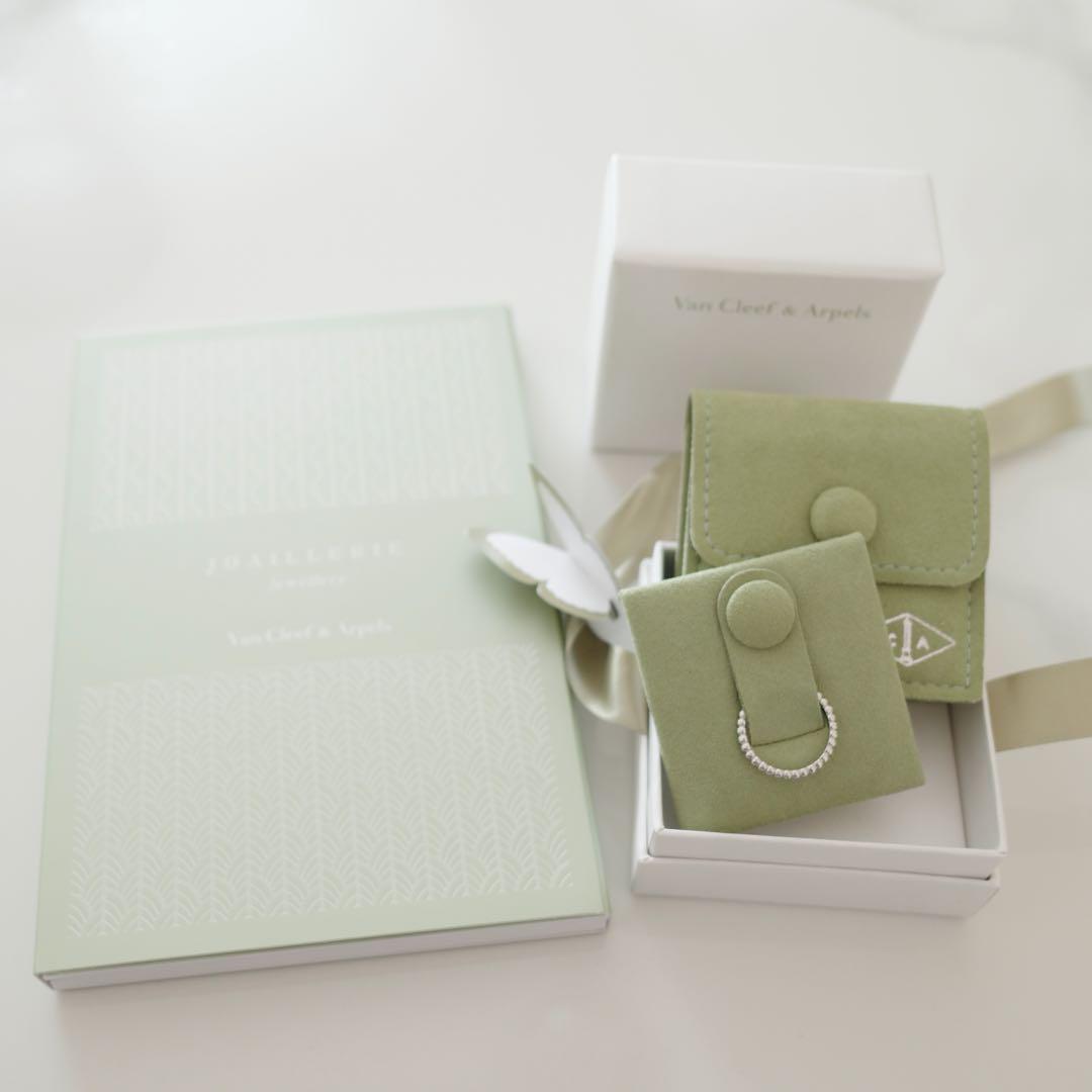 Van Cleef & Arpels ペルレ スモール　リング