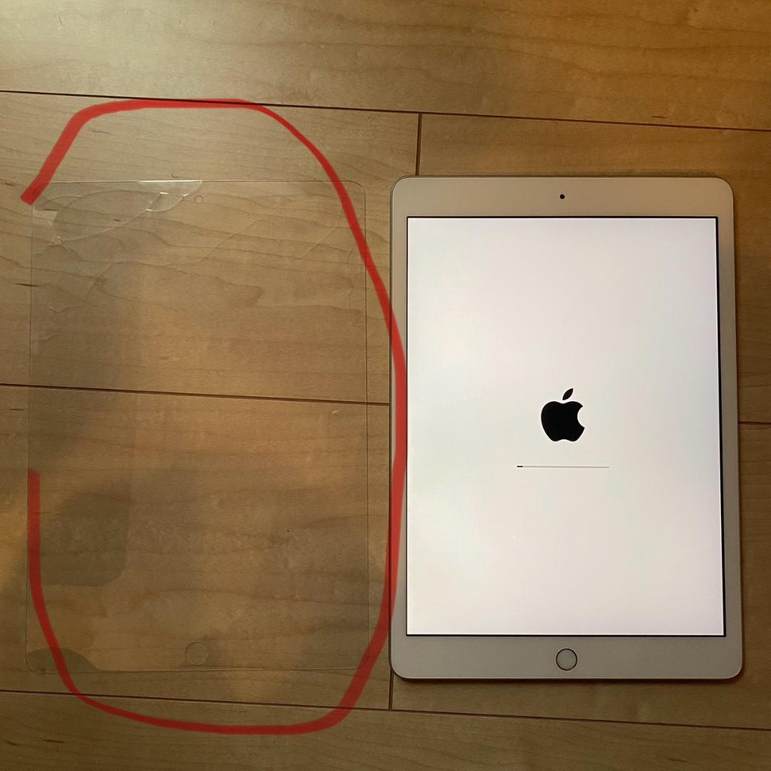 iPad 第7世代 10.2インチ 32GB シルバー 本体 カバー付き