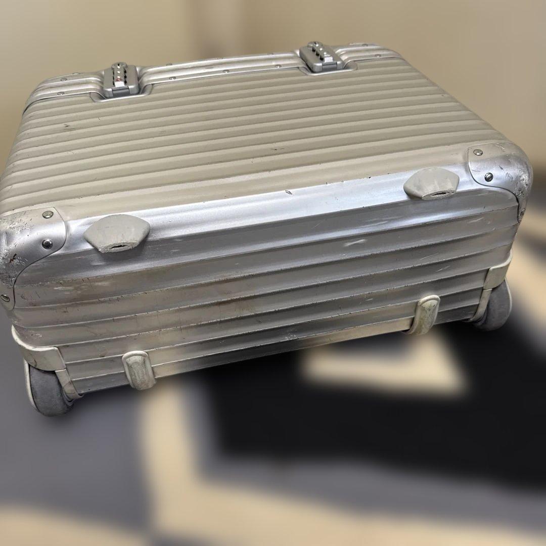 リモア パイロット シルバー アルミ キャリーケース