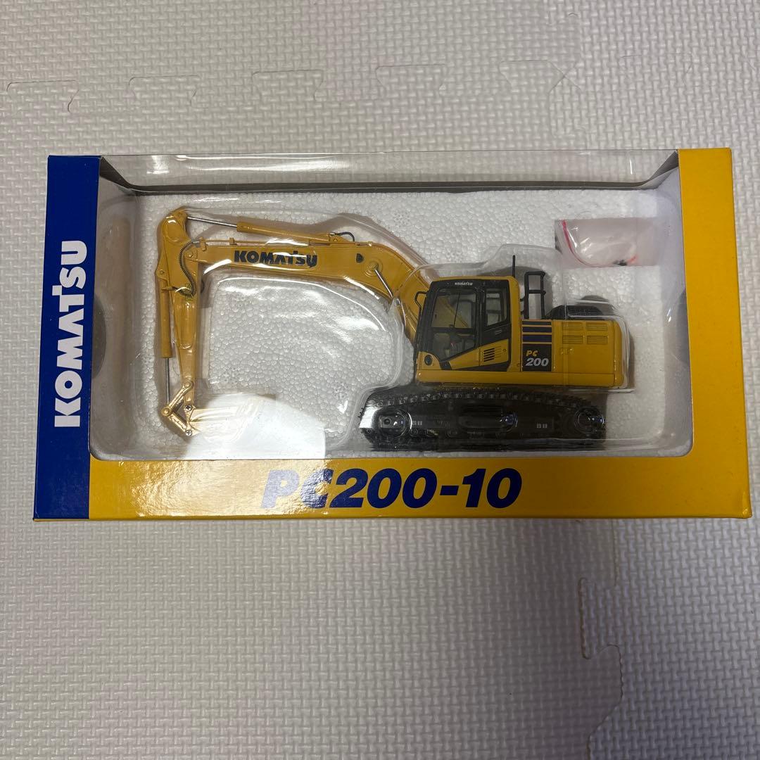 ミニカー KOMATSU pc200-10