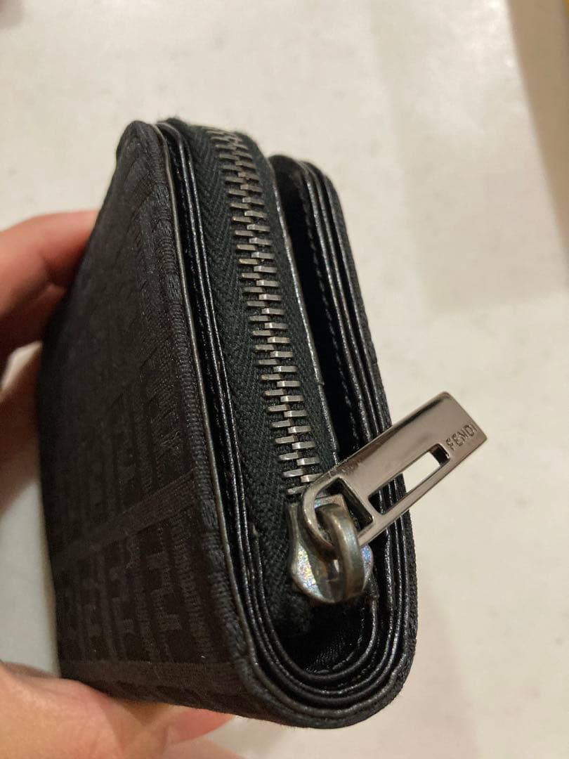 Fendi ブラック モノグラム 二つ折り財布