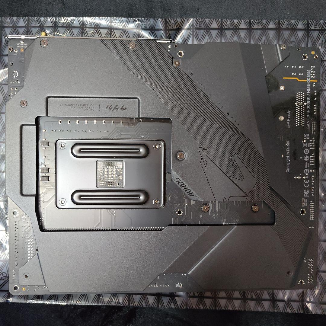 ryzen9 5950x AORUS MASTER X570S メモリ64gb