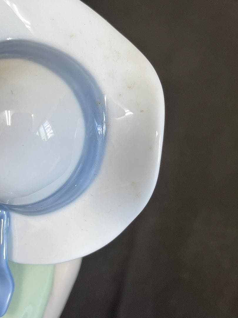 LLADR(リアドロ）　女性置物　２９４