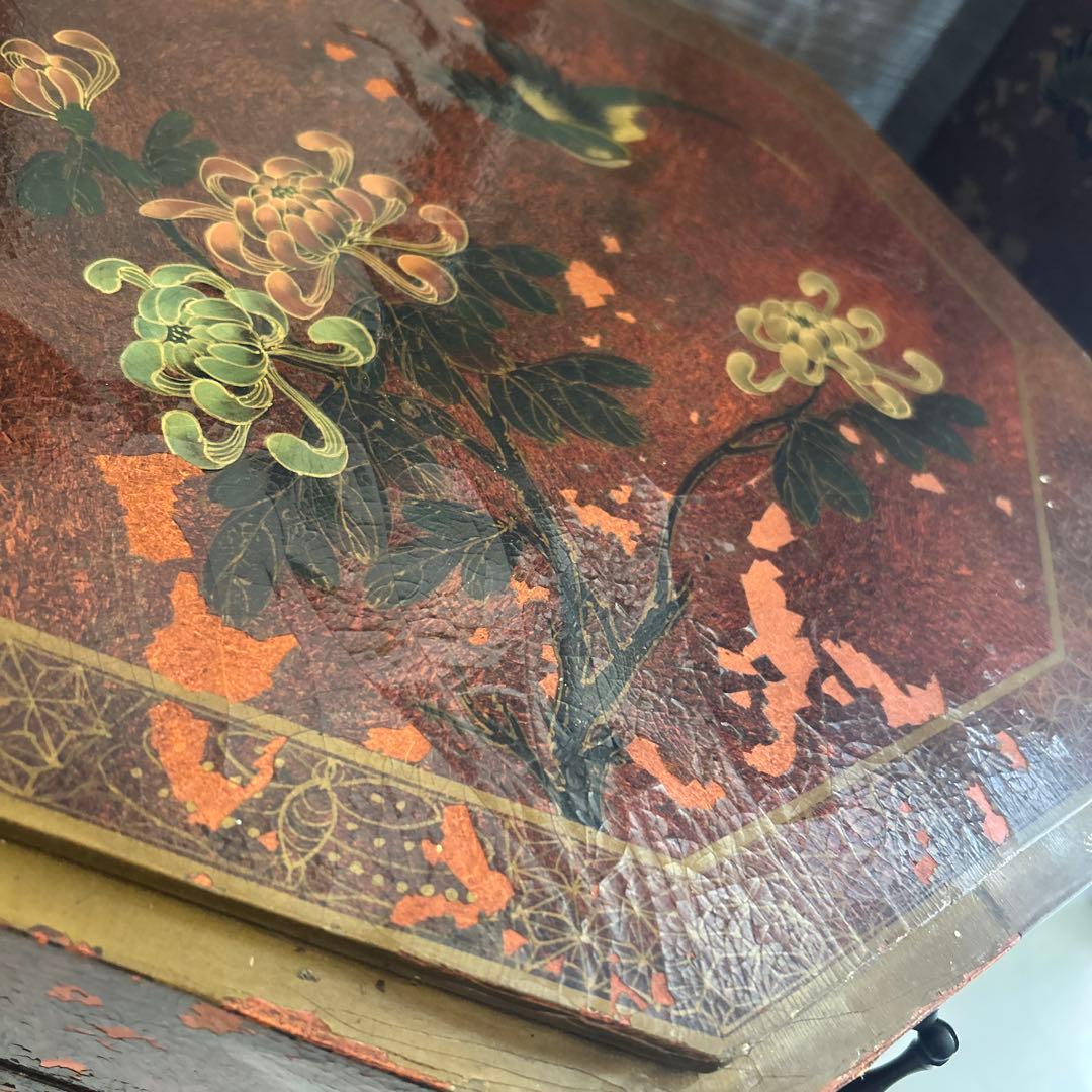 八角形の花鳥模様木製タンス　シノワズリ　引き出し　小箪笥