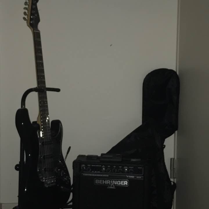 エレキギター初心者向け