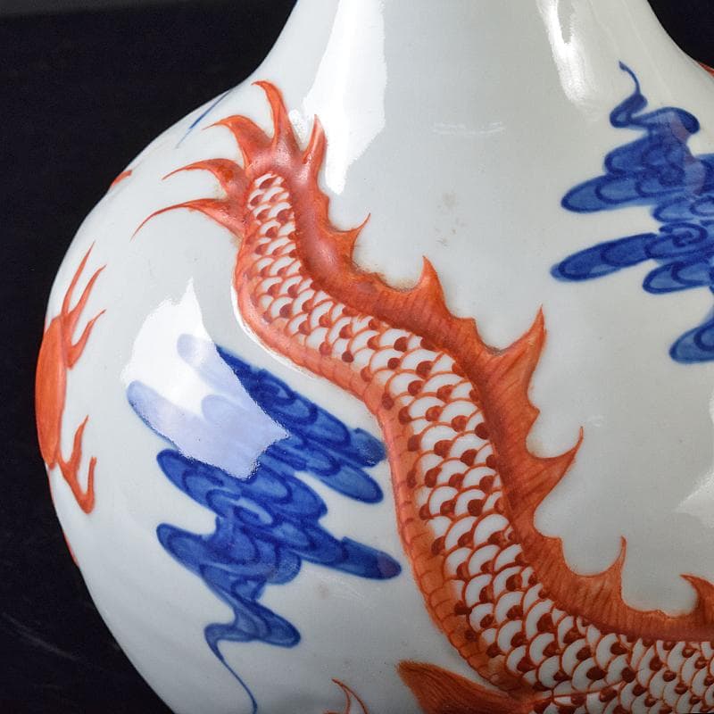 中国　大清乾隆年製款　青花紅釉盛上雲龍文　長顎瓶　M　R8285B