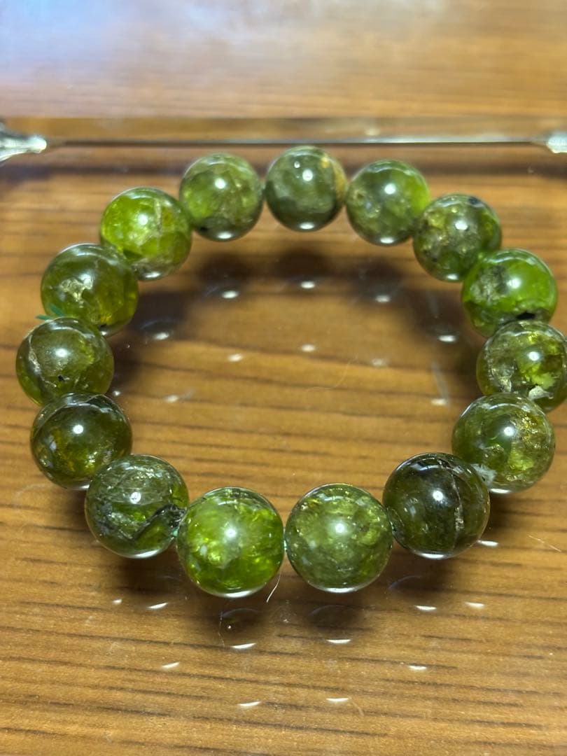 天然石 緑色 ペリドット！ブレスレット！この大きさ！そこら辺にはありません☺️