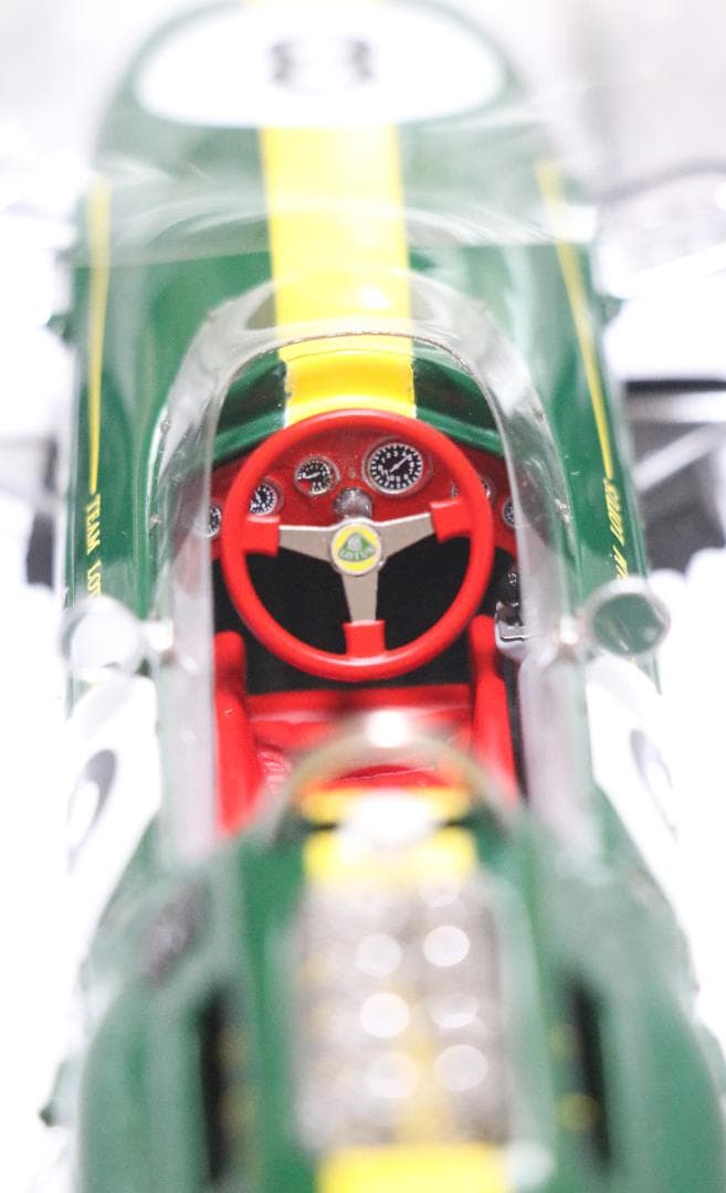 SPARK製 　ロータス２５　Ｊ・クラーク　１９６３チャンピオン 1/18