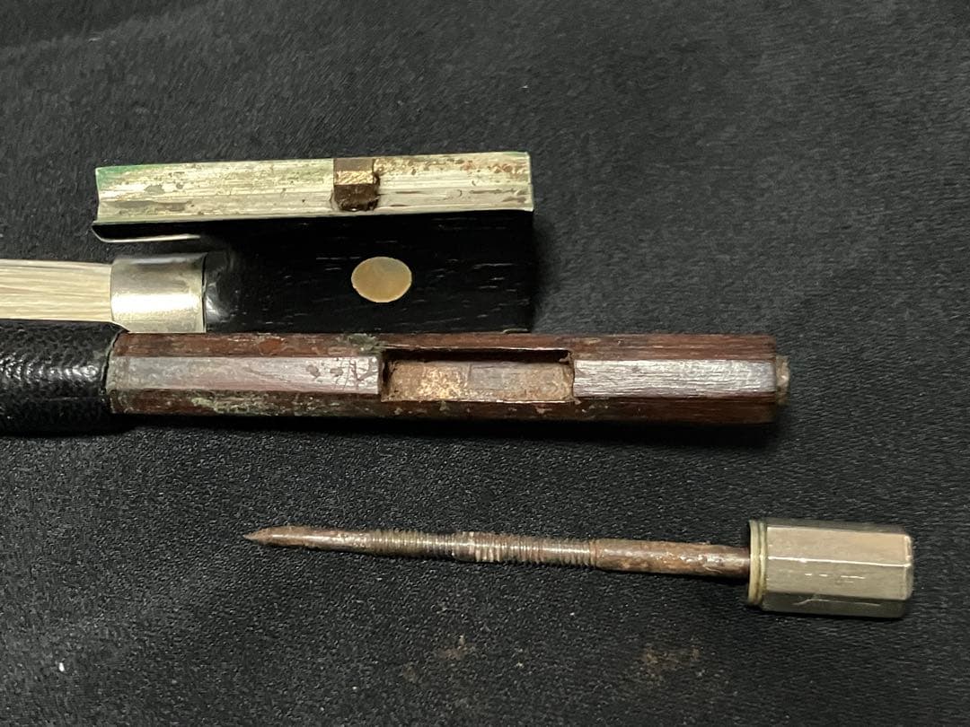 ⚫︎An Old French Violin Bow/ JTL (2)