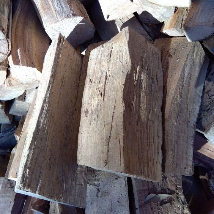 広葉樹乾燥薪配達します　栃木宇都宮発