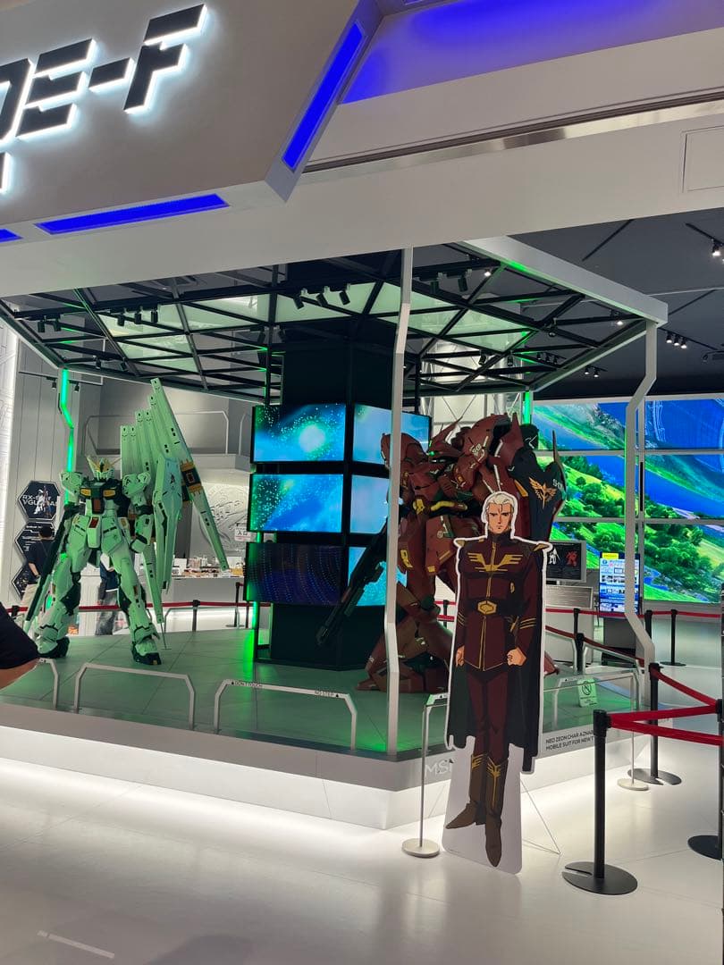 超合金　サザビー　MSN-04FF SAZABI