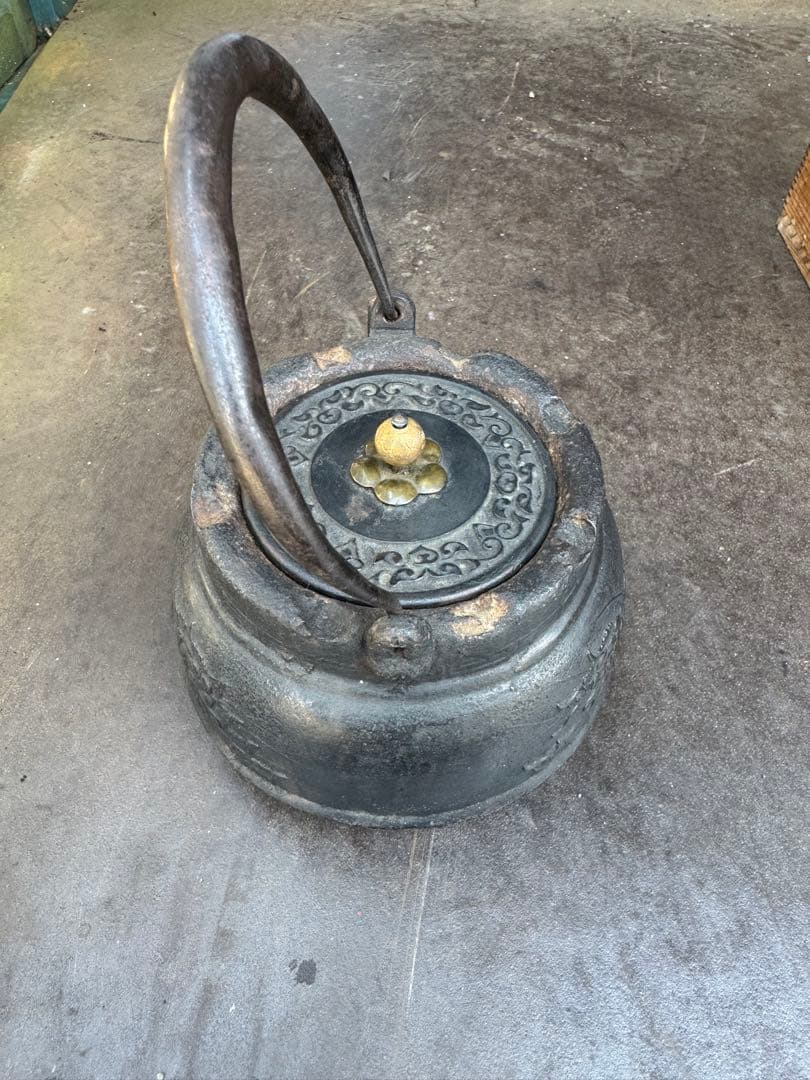 鉄瓶 龍文堂造 煎茶道具 茶道具 金属工芸 急須 時代物銅蓋 古美術 鉄壺 在銘