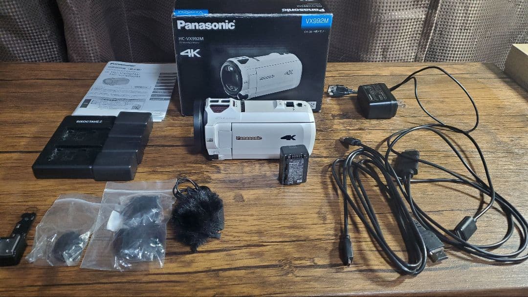 Panasonic HC-VX992M 4Kビデオカメラ 本体 バッテリー5個