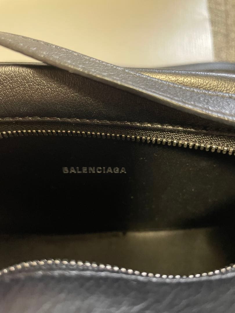 BALENCIAGA ブラック ショルダーバッグ