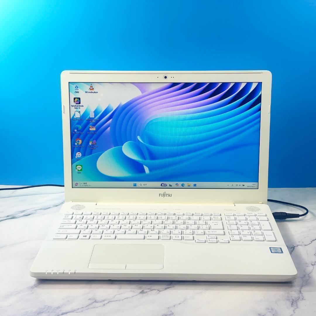 Corei7・16GB・SSD・DVDマルチ・Win11・ホワイトノートパソコン