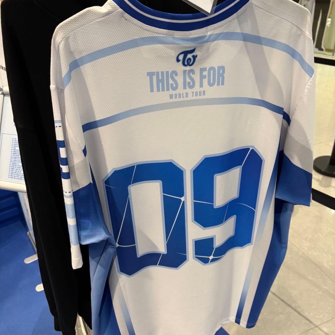 アイドル twice this is for world tour uniform XL