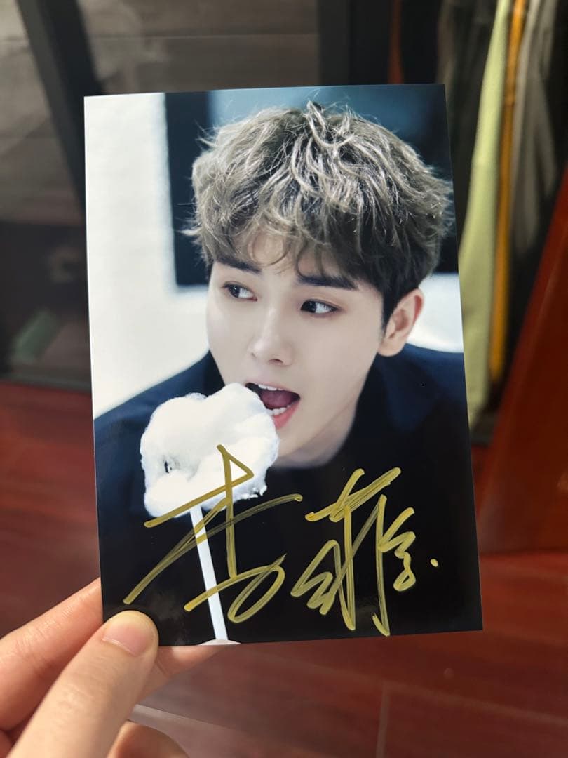 李菲直筆サイン写真 リクエスト専用ページ