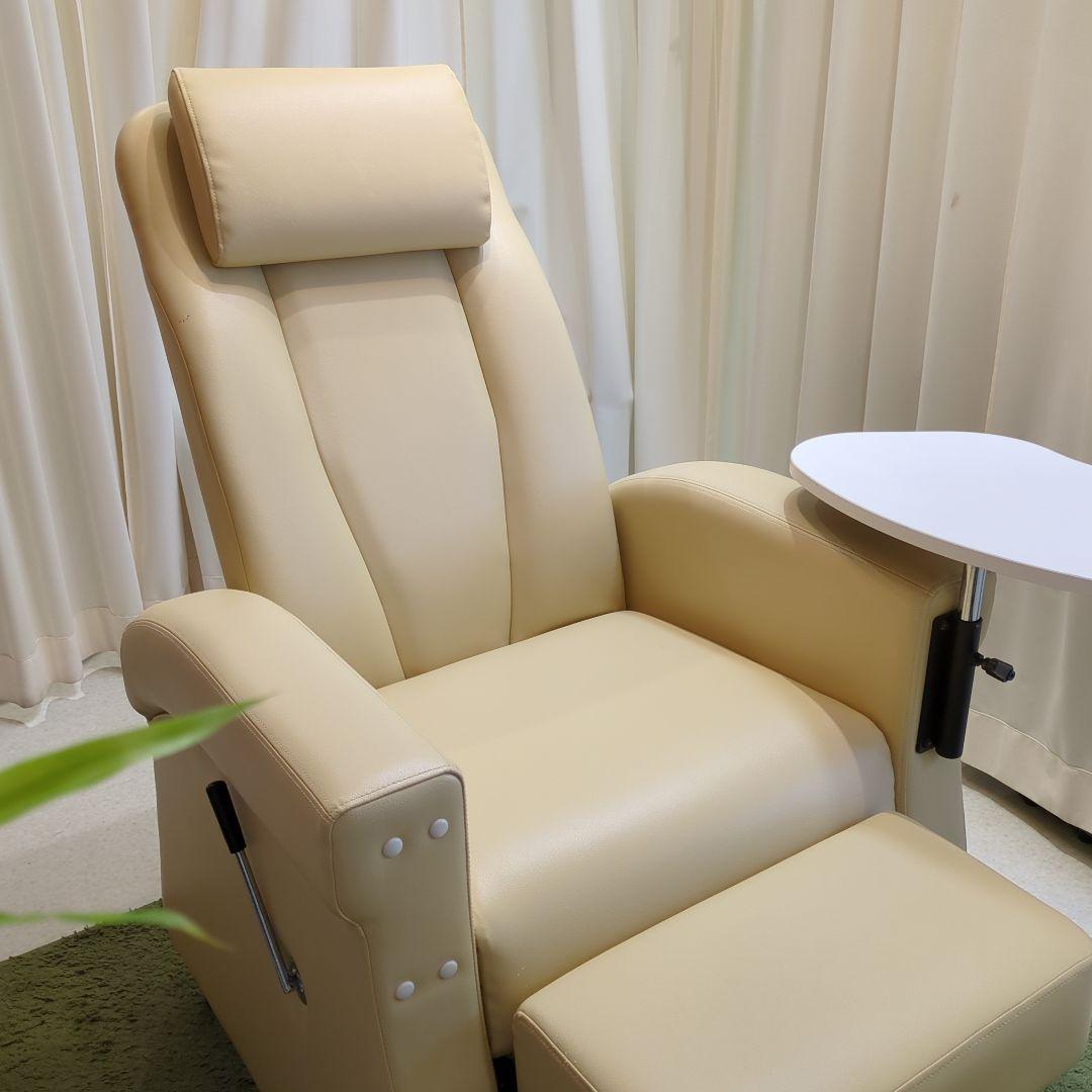 【中古美品】タカラベルモント REINE IIl エステ ネイル用ソファ ベッド