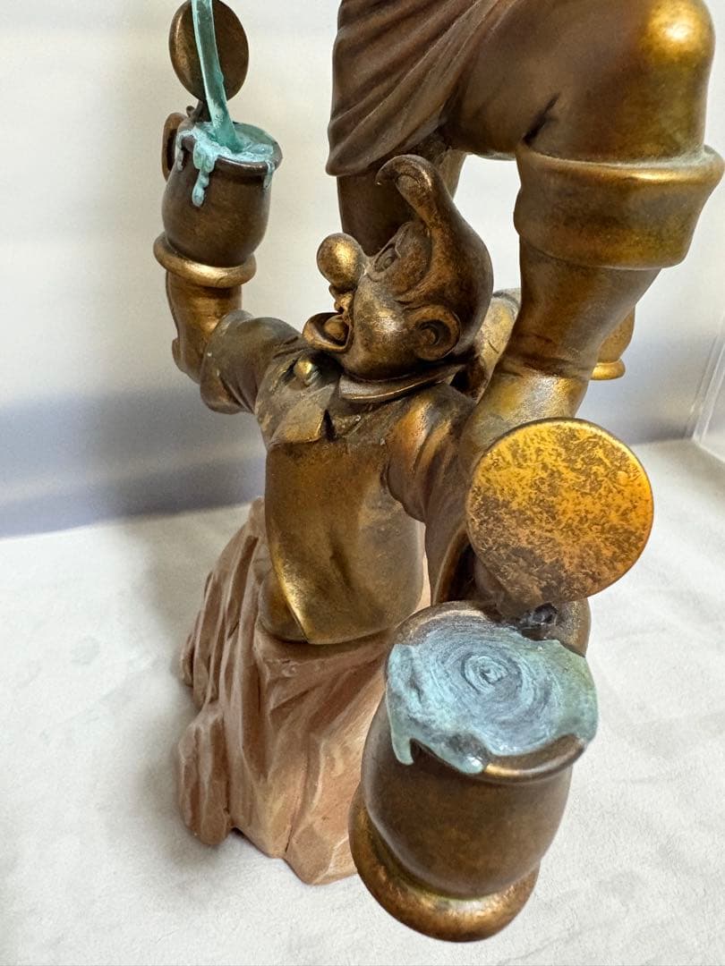 ミ*ク様 美女と野獣 ガストン＆ル・フウ フィギュア 銅像 訳あり