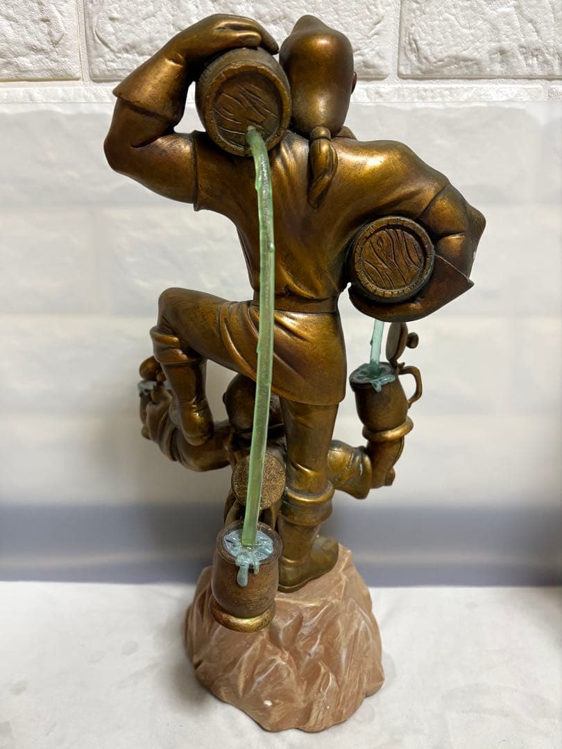 ミ*ク様 美女と野獣 ガストン＆ル・フウ フィギュア 銅像 訳あり