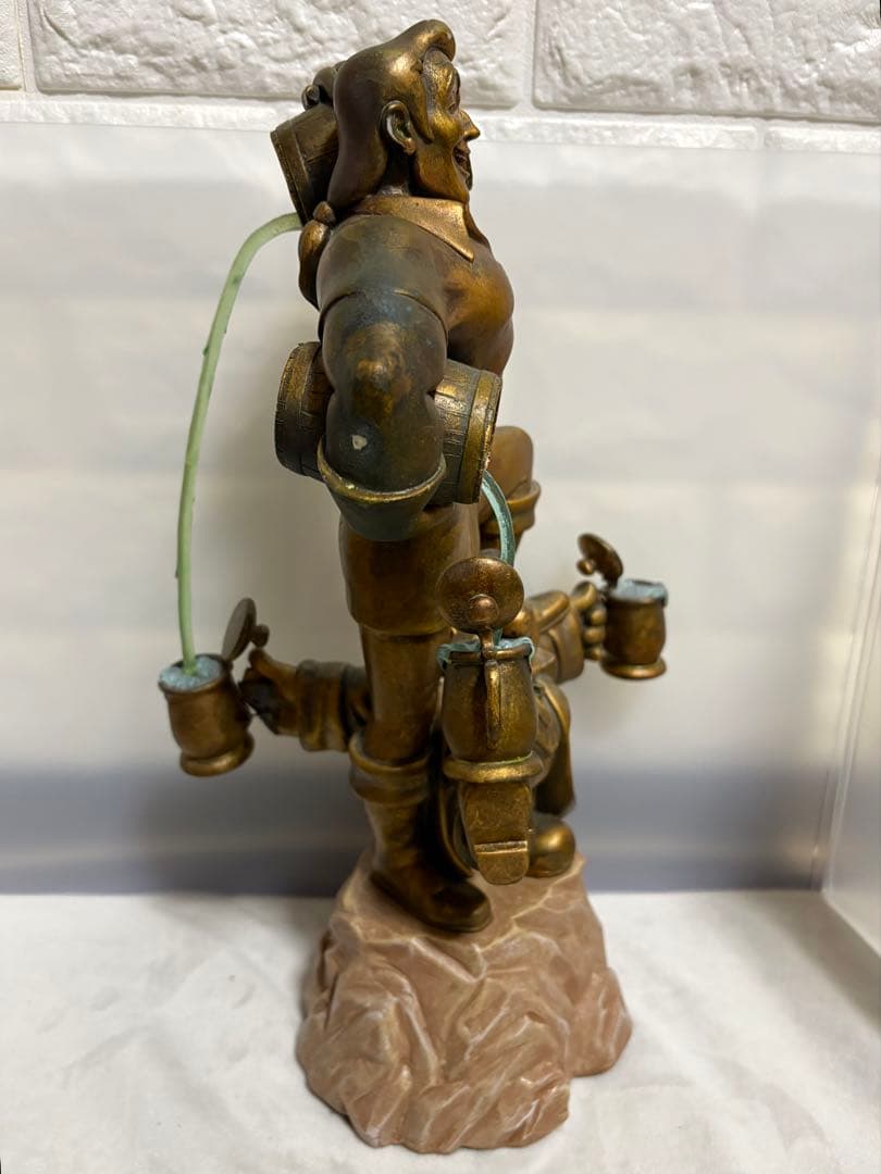 ミ*ク様 美女と野獣 ガストン＆ル・フウ フィギュア 銅像 訳あり