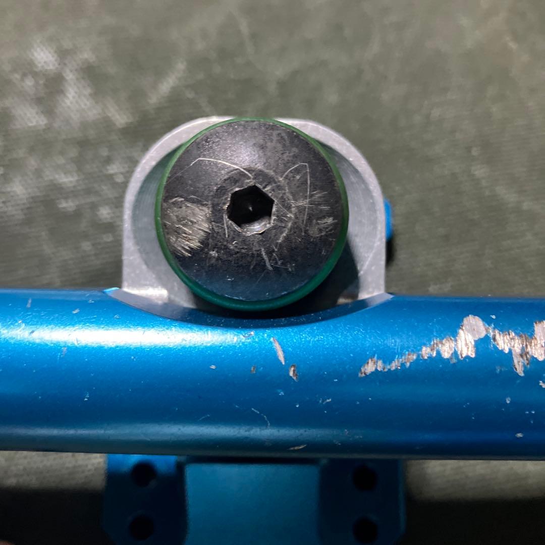 surf rodz TKP 159 リップタイドブッシュ、ビス、ライザーパッド付