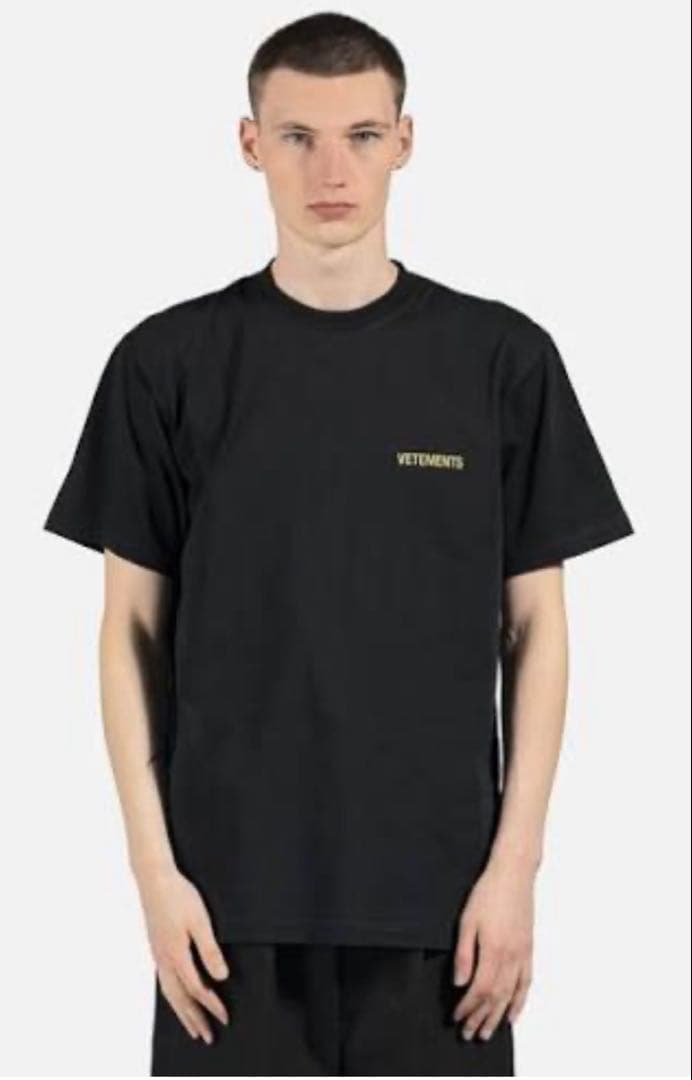 VETEMENTS ヴェトモン 半袖シャツ ブラック