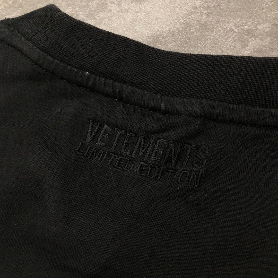 VETEMENTS ヴェトモン 半袖シャツ ブラック