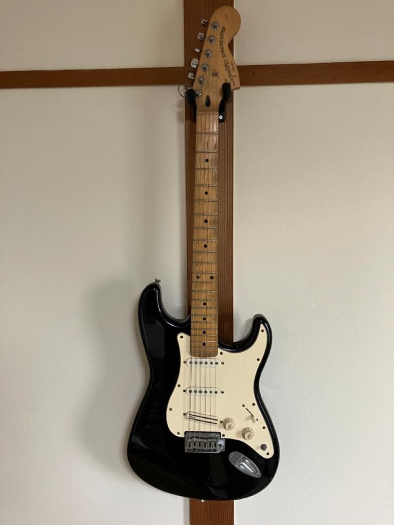 Squier エレキギター ブラック