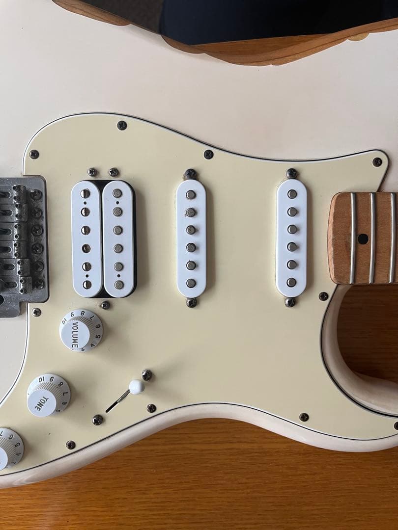 ギター FENDER MEXICO Stratocaster HSS