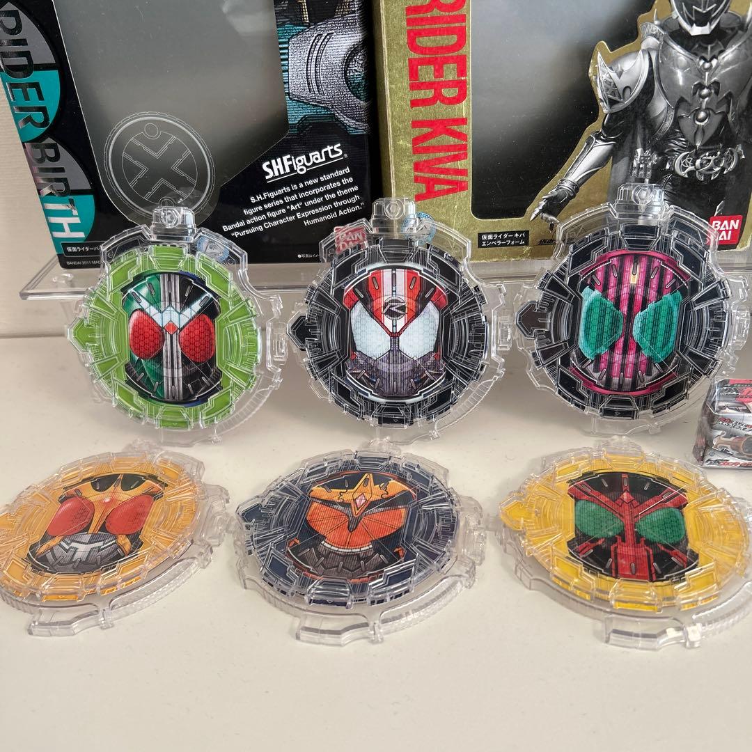 仮面ライダー s.h.figuarts フィギュアーツ 王蛇 カブト ゴースト