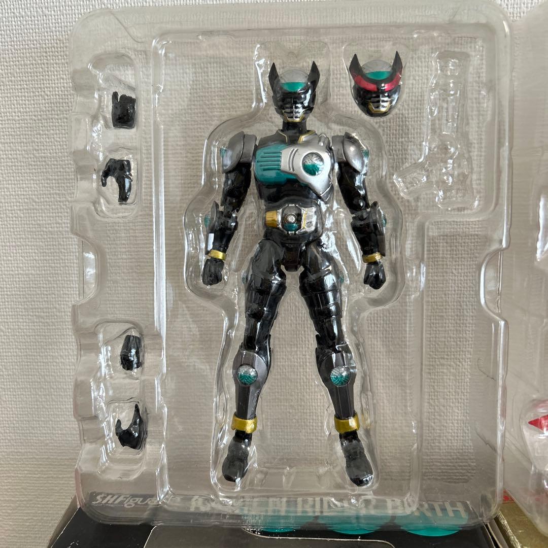 仮面ライダー s.h.figuarts フィギュアーツ 王蛇 カブト ゴースト