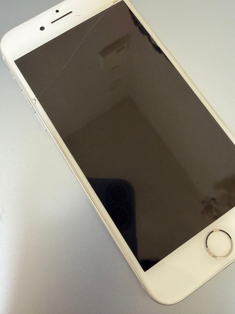 iPhone8 ホワイト