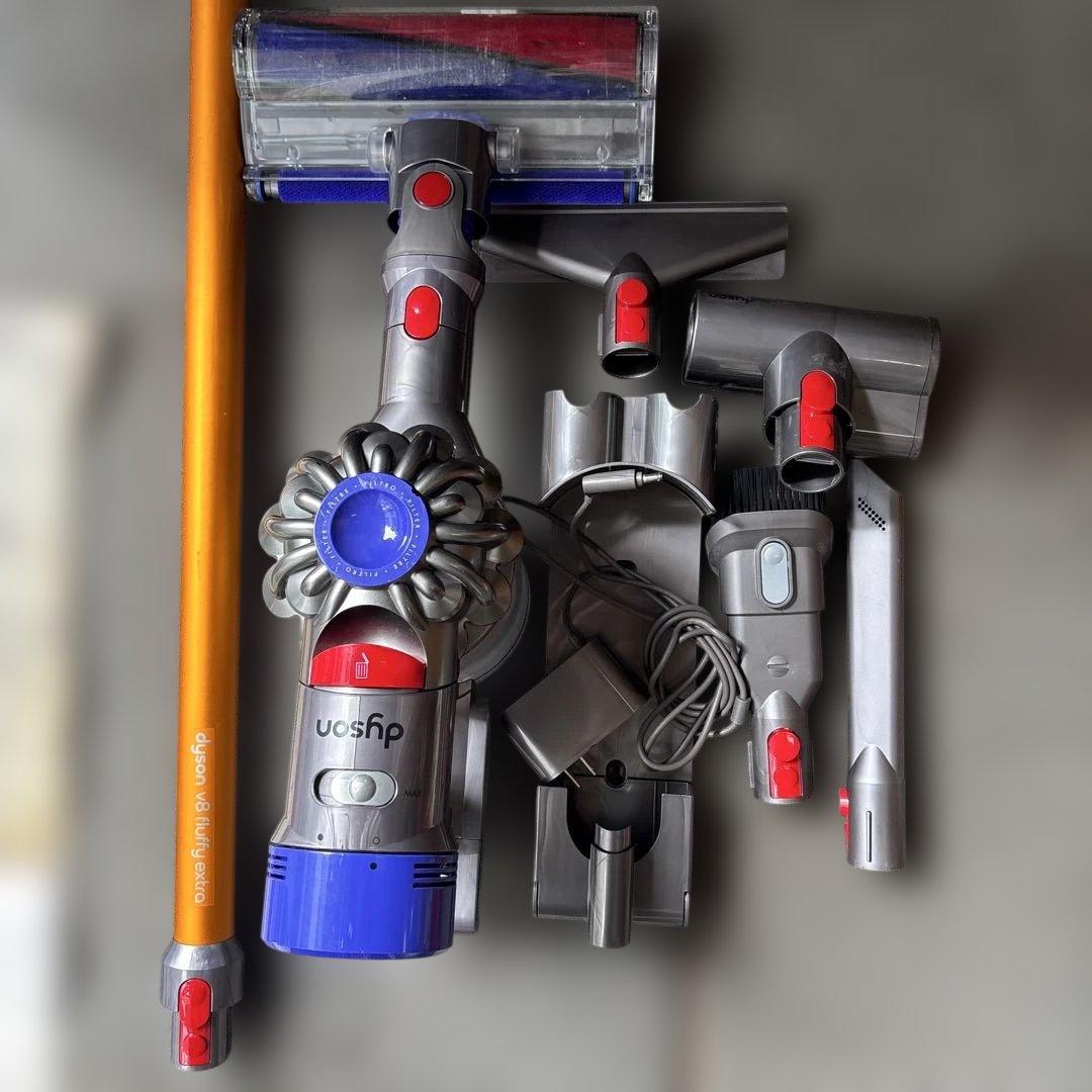 ダイソン　コードレスクリーナー　￼dyson v8 fluffy extra