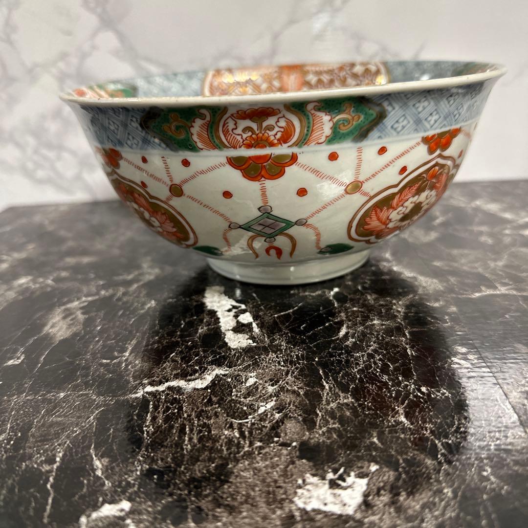 古伊万里、赤絵染め付け、金彩、瓔絡紋、屏風の図。火鉢山水図。