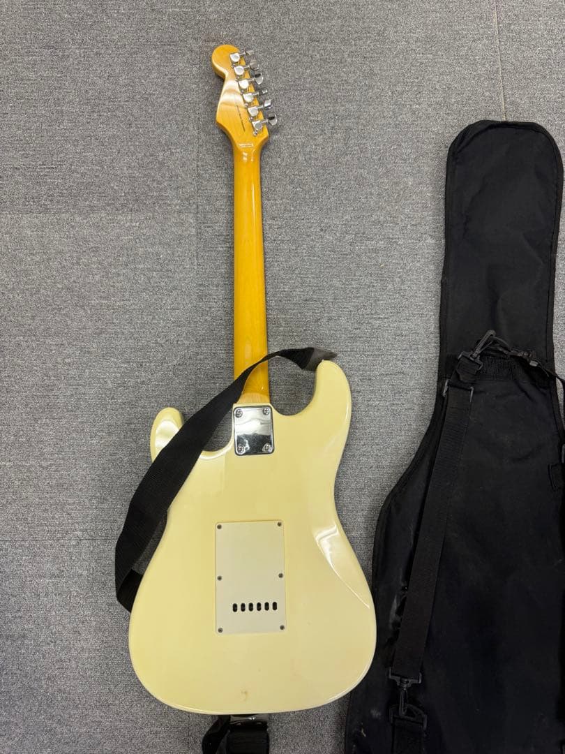 Mavis ストラトタイプ エレキギター ホワイト メープル