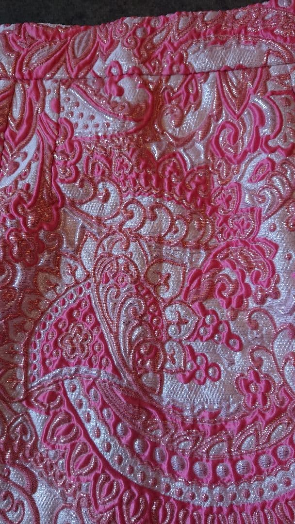 ＼新品未使用／ ドルチェアンドガッパーナ ペイズリーラメ刺繍 スカート