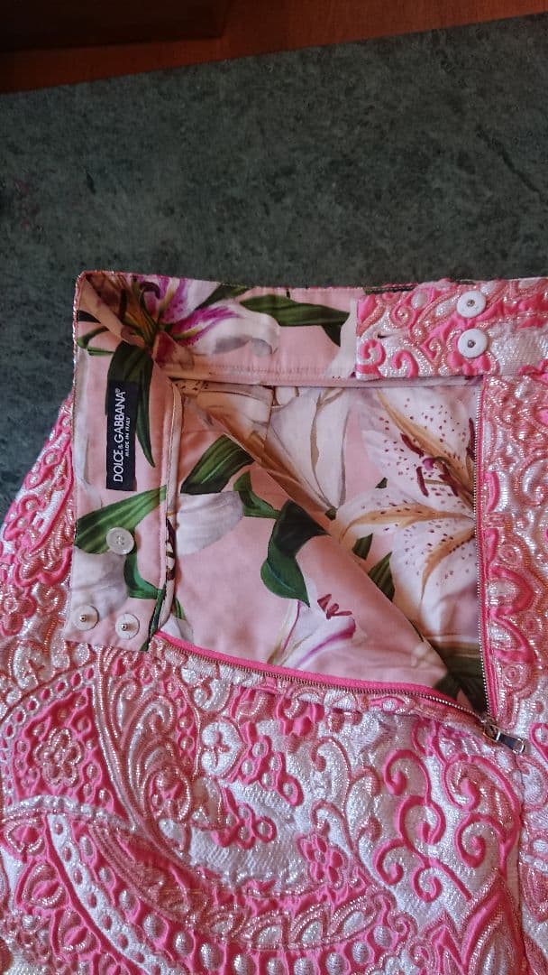 ＼新品未使用／ ドルチェアンドガッパーナ ペイズリーラメ刺繍 スカート