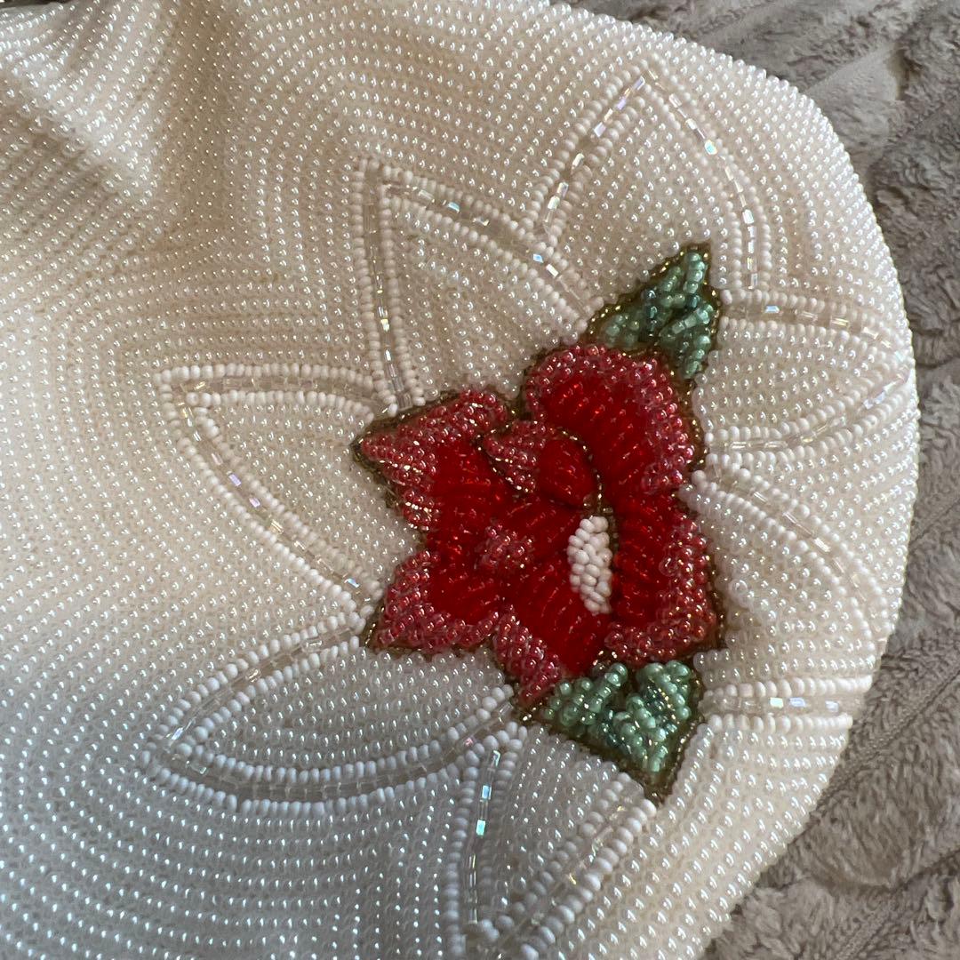和装バッグ　総ビーズ刺繍花のホワイトクラッチバッグ