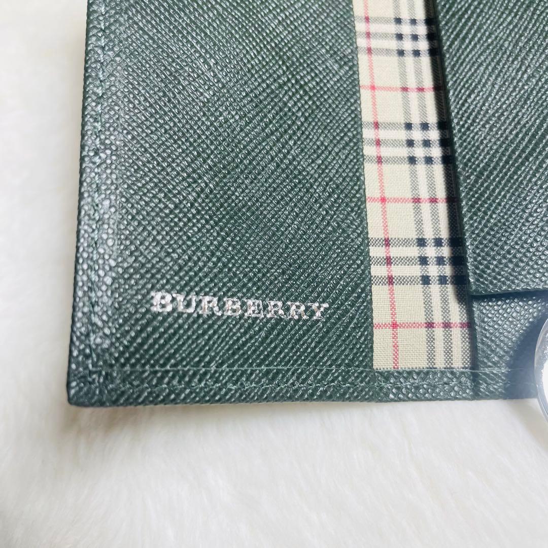 新品未使用　正規品BURBERRY ノバチェック キーケース ダークグリーン