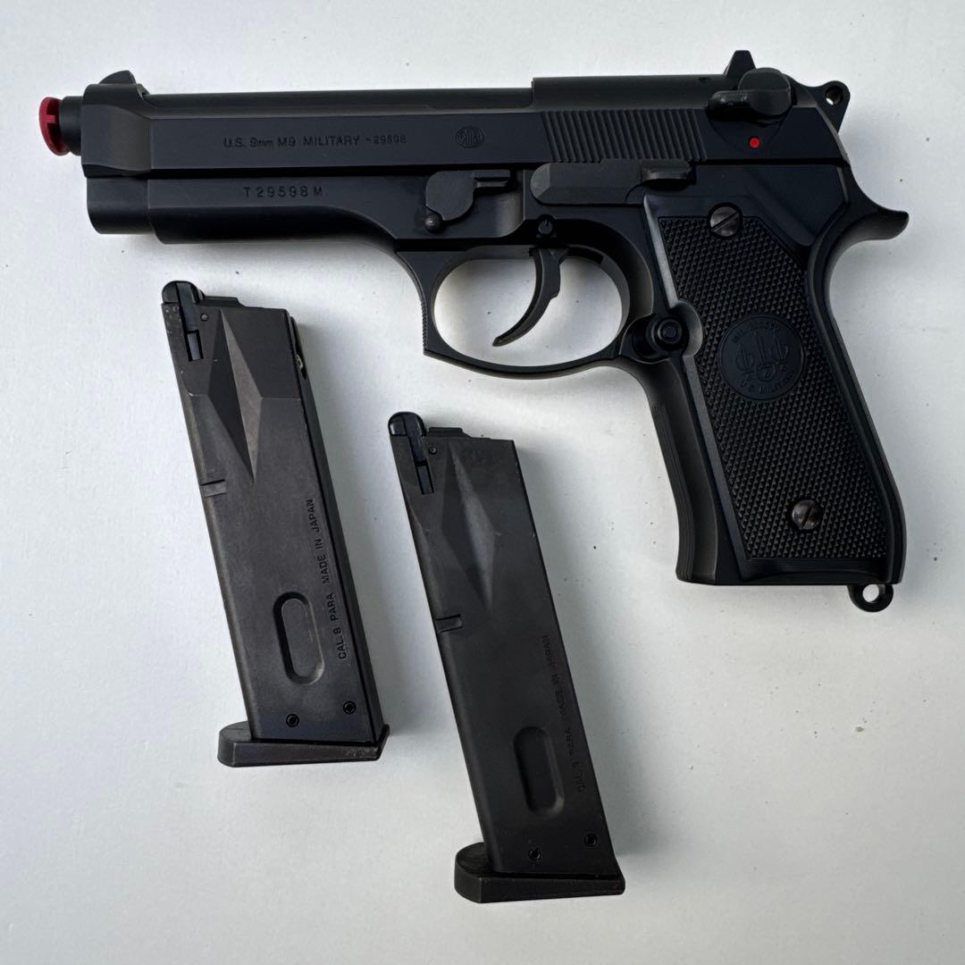 M92F ミリタリーモデル ガスガン　東京マルイ　ガスブローバック　マガジン付