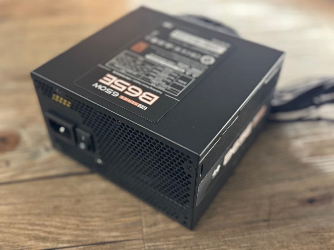 80 PLUS認証の650W出力のB65E電源ユニット