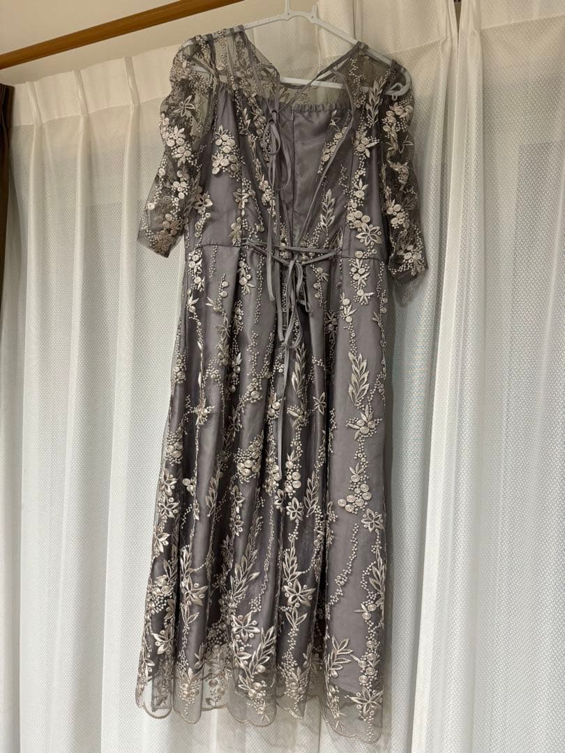 niana 刺繍レース　バックリボン　パーティードレス　結婚式