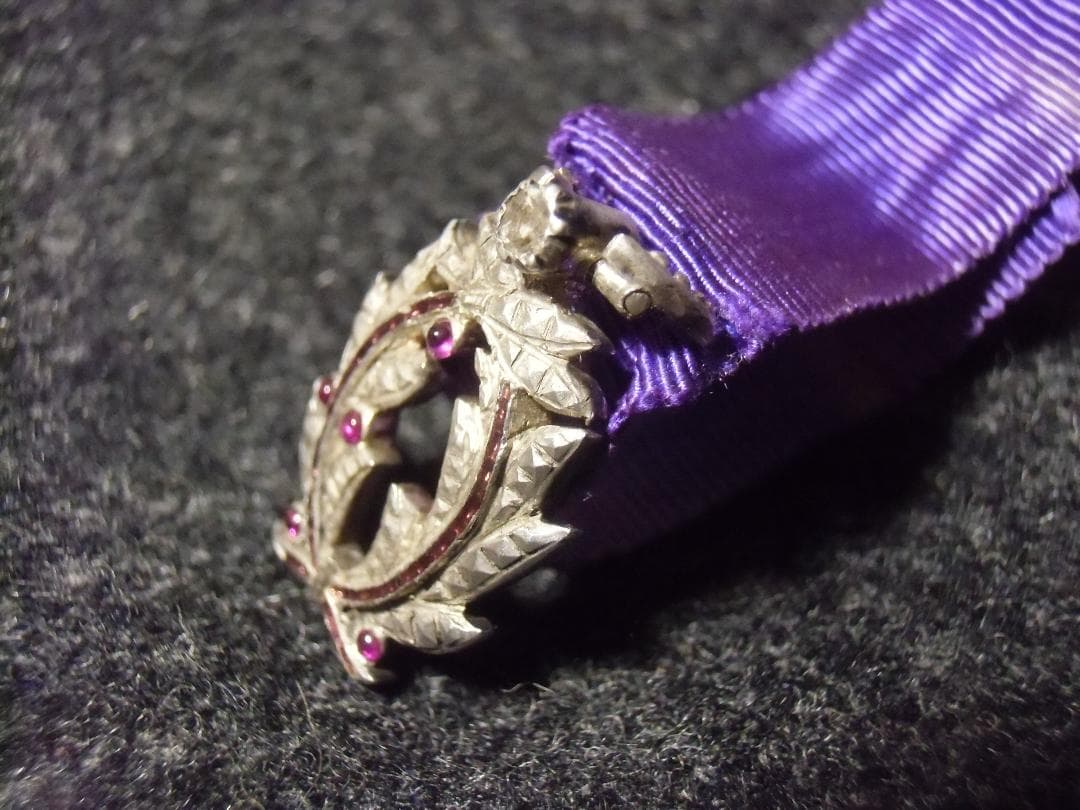 Ｆフランス＊学芸・芸術勲章＊騎士級＊オーダーメイド品＊ミニチュア章（実物）