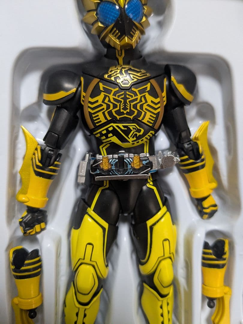 (※訳あり)SHFiguarts 仮面ライダーオーズ　ラトラーター